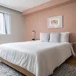 Bold Downtown Montreal Suites By Sonder