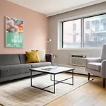 Bold Downtown Montreal Suites By Sonder